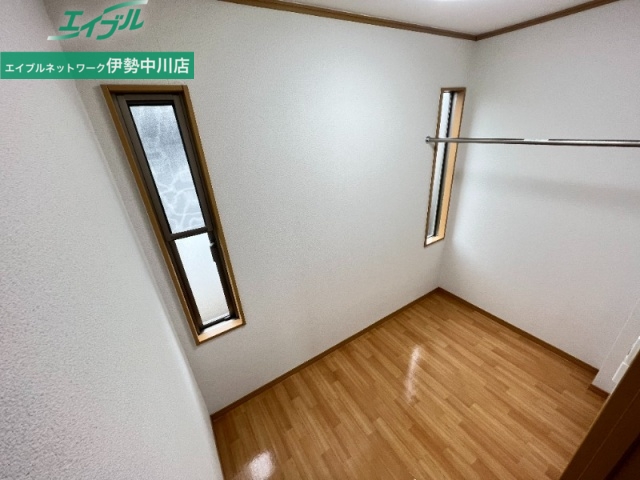 収納　同型タイプ