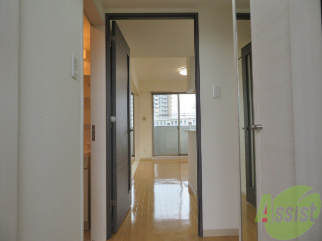 玄関　こちらが玄関からの目線になりますねー。