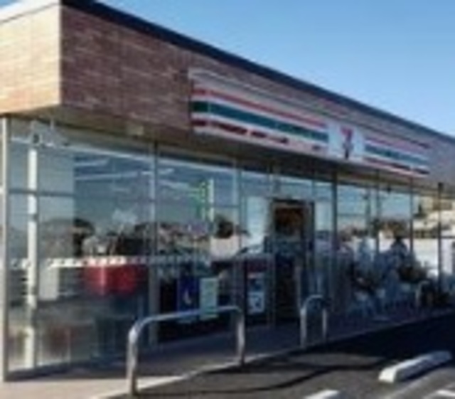 コンビニ　セブンイレブン船橋駿河台1丁目店（コンビニ）まで288m