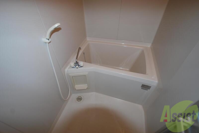 バス・シャワールーム　広々浴槽