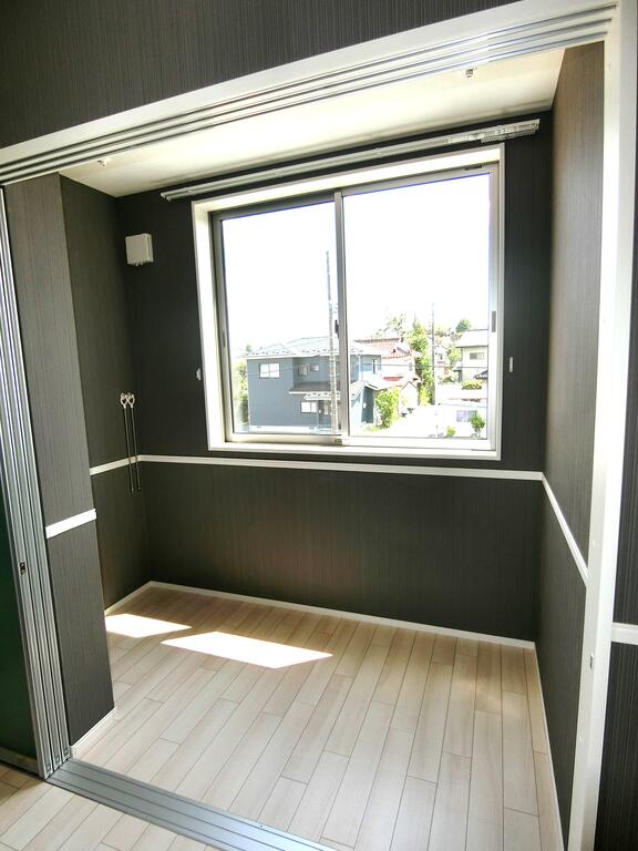 バルコニー　同型の写真です。