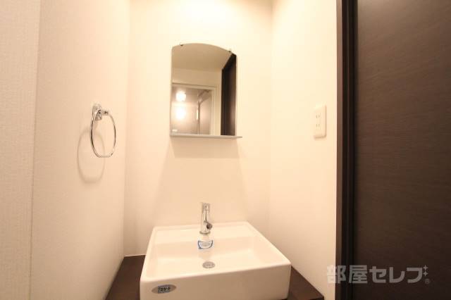 洗面設備　毎朝の支度も楽々