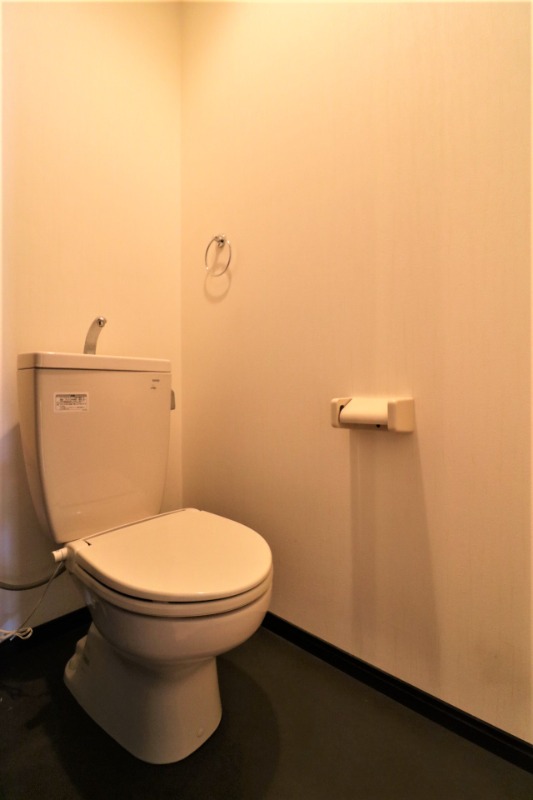 トイレ　清潔感のある空間です。