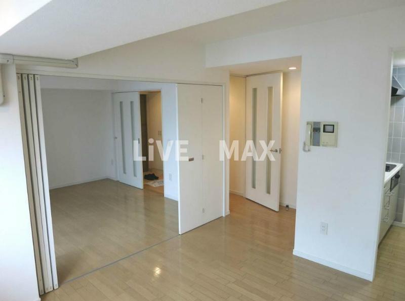 居室・リビング　内見予約受付中 お気軽にお問合せ下さい♪