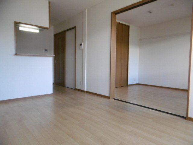 居室・リビング　広々9.7帖のリビングです。