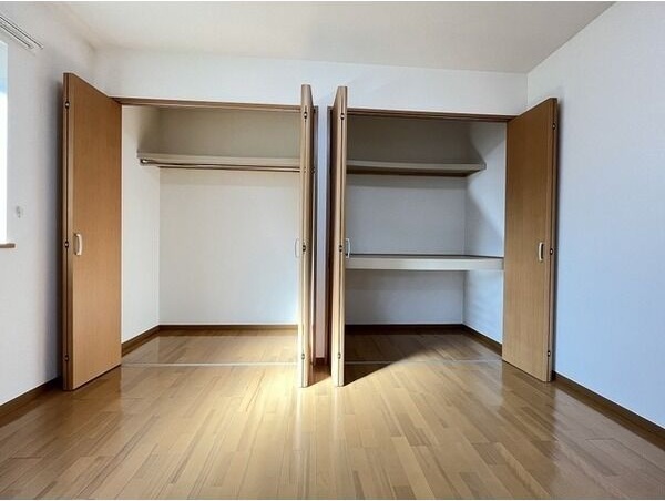 収納　壁一面の大型クローゼットです！