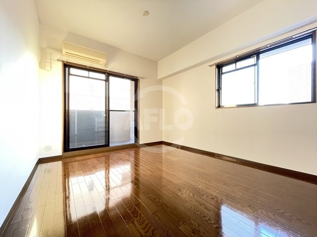 居室・リビング　ユニーブル靭公園　リビング