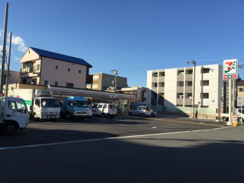コンビニ　セブンイレブン大阪諏訪3丁目店（コンビニ）まで155m