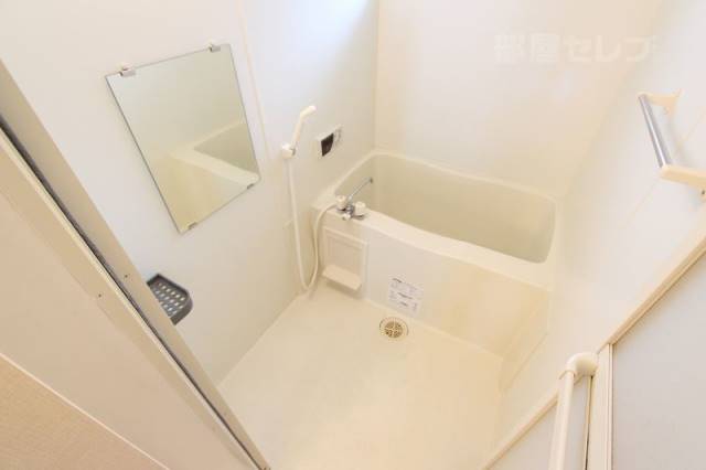 バス・シャワールーム　一日の疲れをしっかり癒しましょう。