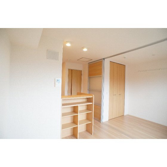 居室・リビング　※同仕様、別の部屋の写真です