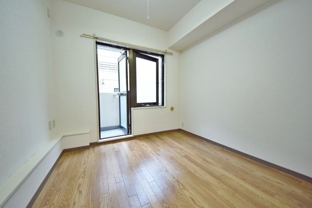 居室・リビング　★洋室5帖★