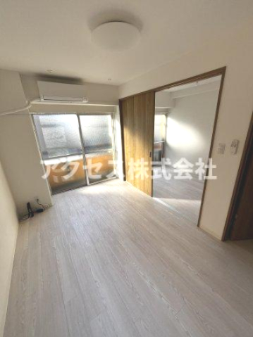 居室・リビング　※同建物別室、参考写真