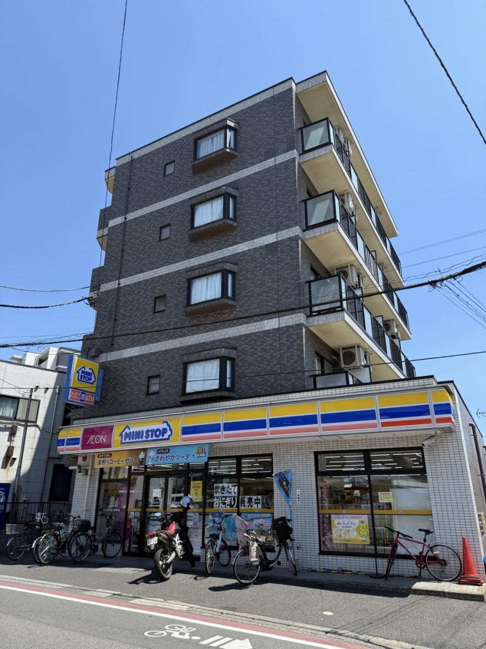 コンビニ　ミニストップ京成稲毛駅前店（コンビニ）まで561m