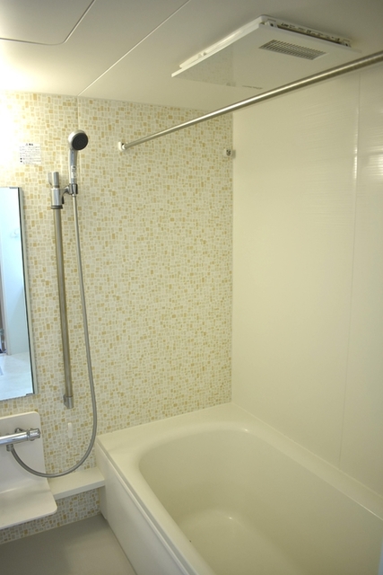 バス・シャワールーム　浴室乾燥機つき