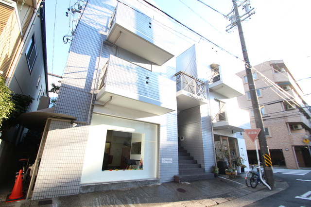 その他共有部分　自転車は左側に