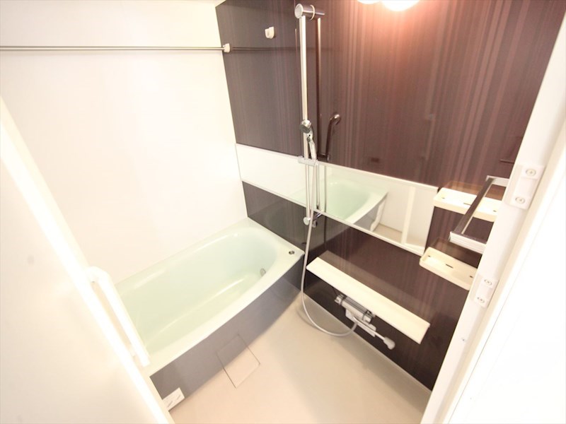 バス・シャワールーム　浴室暖房乾燥機付　追い焚き付お風呂