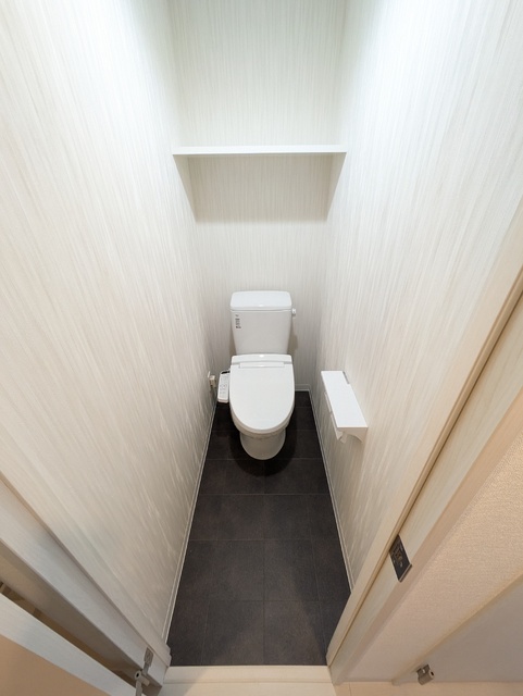 その他部屋・スペース　洋室７．３帖※同タイプ参考写真（南面の窓はありません）