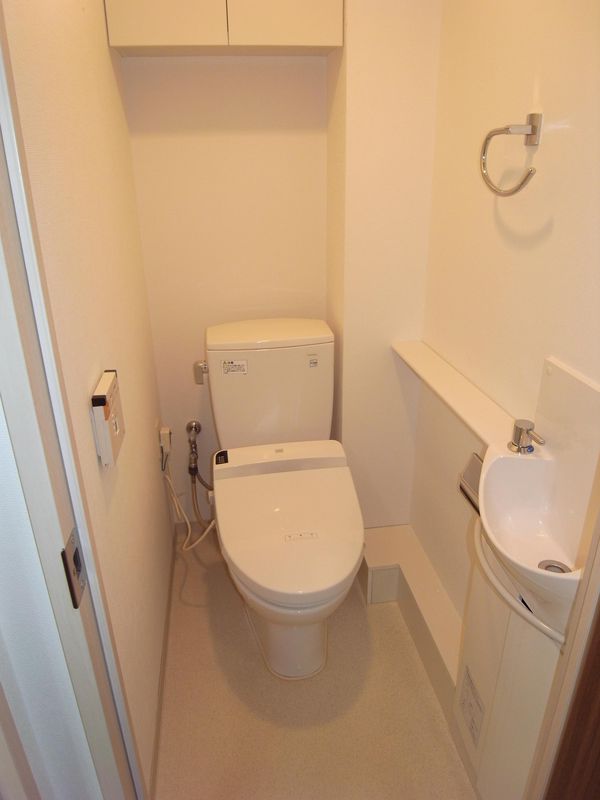 トイレ　写真は同タイプ住居です。