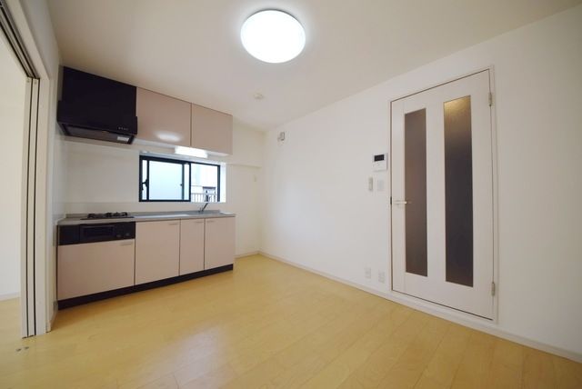 居室・リビング　明るく広いお部屋です