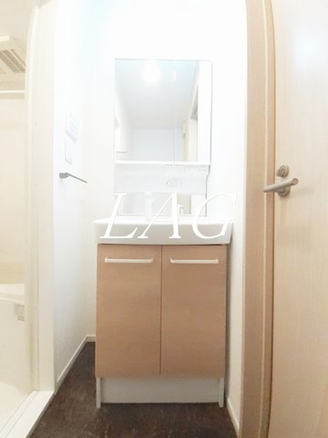 洗面設備　独立洗面台です。