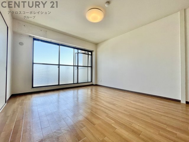 居室・リビング　角部屋住戸で過ごしやすく、おすすめです。