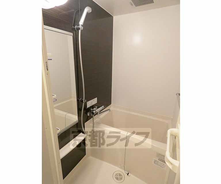 バス・シャワールーム　綺麗なお風呂です・