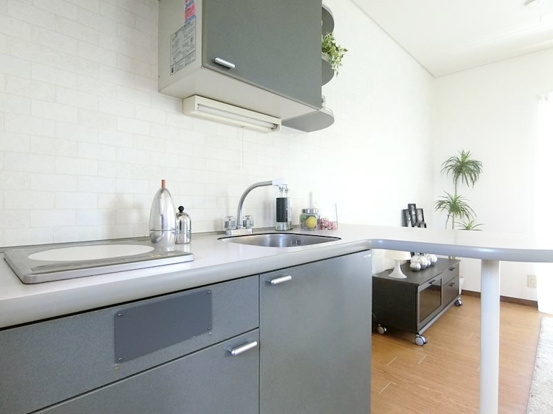 キッチン　カウンターキッチン※モデルルーム実施時の写真です