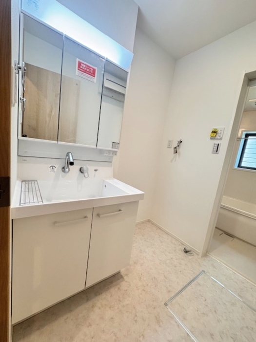 洗面設備　同仕様