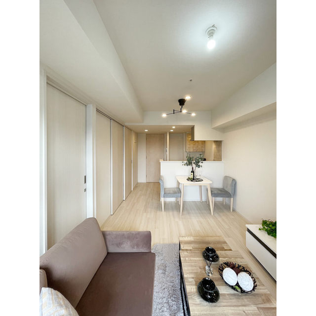 居室・リビング　家具・家電の備え付けはありません