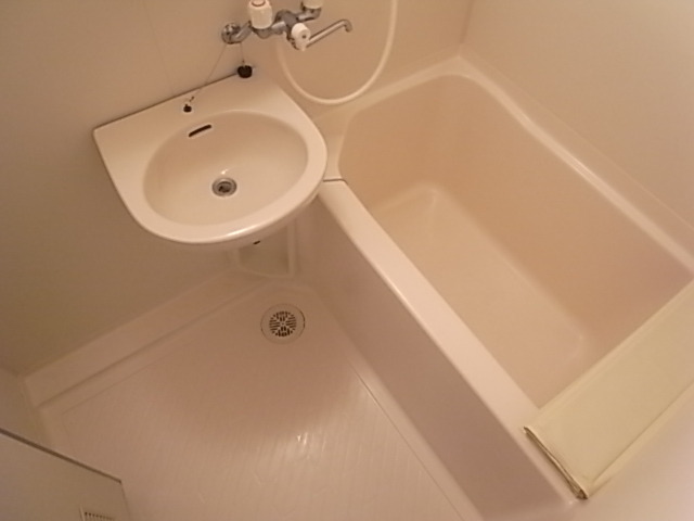 バス・シャワールーム　バス