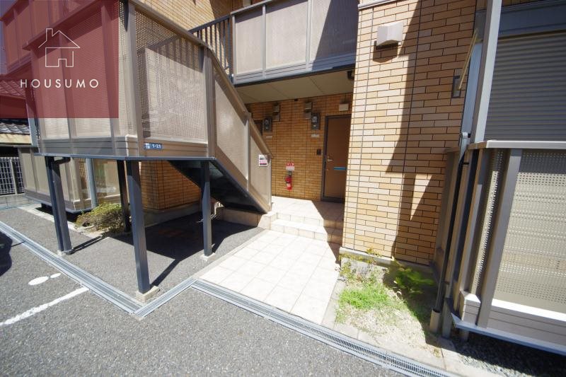 エントランス　清潔なエントランスです