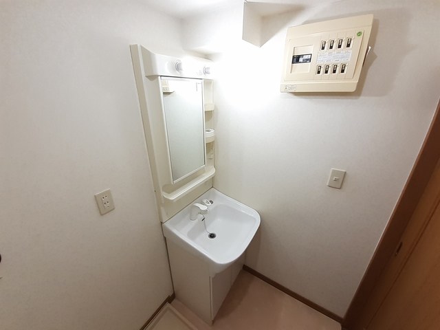 洗面設備　同物件別号室の写真です。