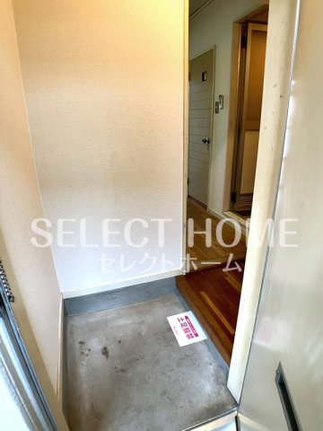 玄関　シンプルで使いやすい玄関です 同型タイプ