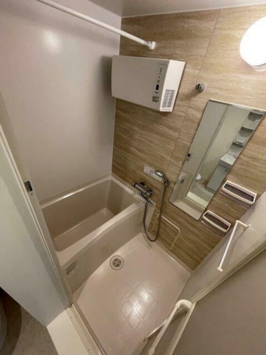 バス・シャワールーム　清潔な浴室！