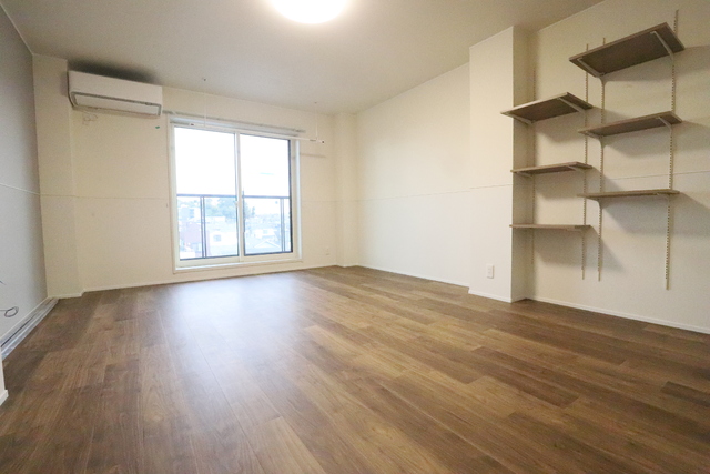 居室・リビング　★過去募集時写真／南西向きの明るいお部屋です◇