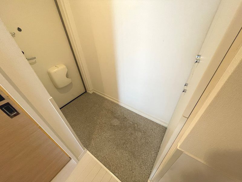 玄関　別号室参照