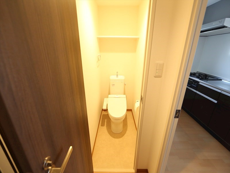 トイレ　温水洗浄暖房便座付トイレ