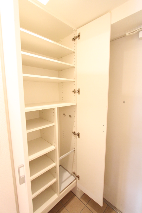 玄関　シューズボックス※参考写真