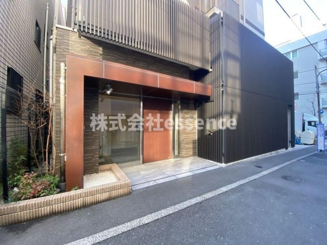 エントランス　弊社ではオンライン対応・現地対応可能です♪