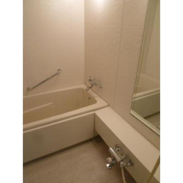 バス・シャワールーム　※写真は同タイプ住戸です。