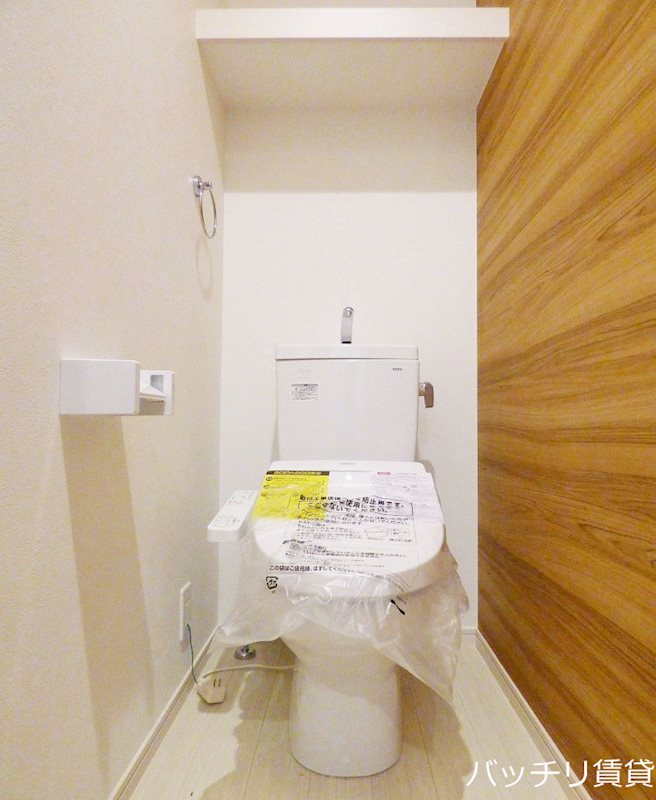 トイレ　画像は同型タイプの為、現状を優先致します。