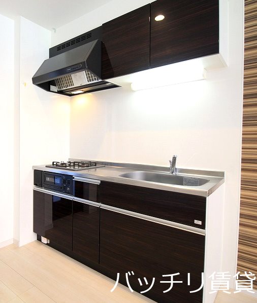 キッチン　画像は同型タイプの為、現状を優先致します。