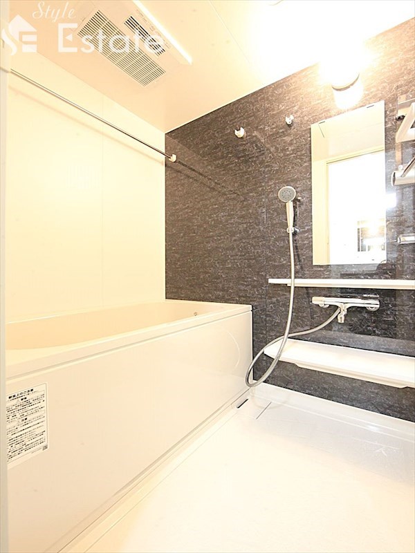 バス・シャワールーム　バスルーム