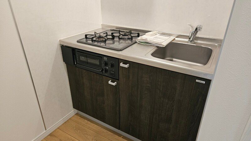 キッチン　グリル付きのシステムキッチン完備♪