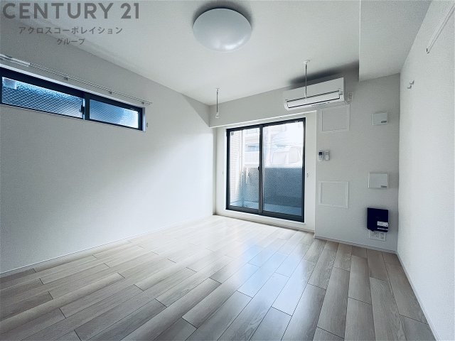 居室・リビング　エアコン設置済みの洋室！