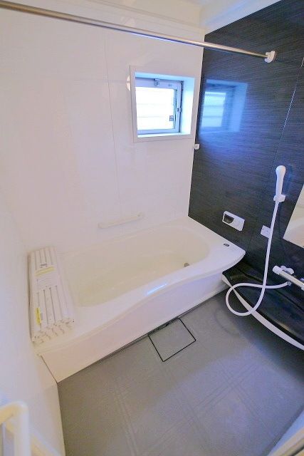 バス・シャワールーム　広いお風呂です♪