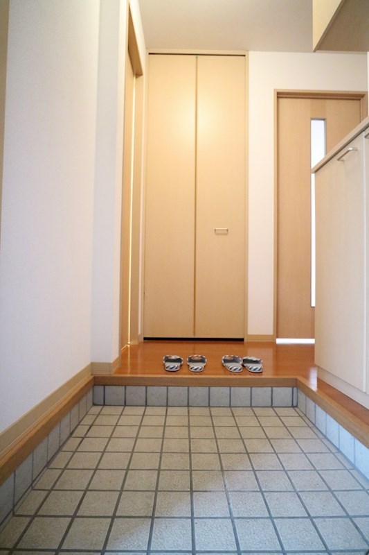 玄関　玄関　※別号室参考写真