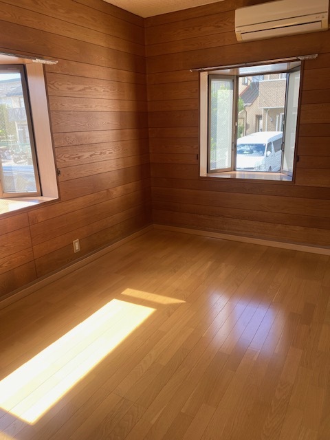 居室・リビング　北側洋室　エアコン付