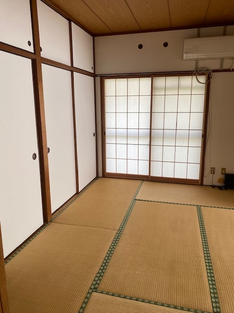 居室・リビング　南側和室　エアコン付