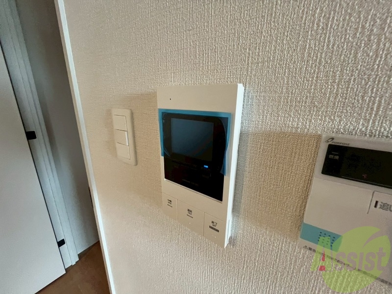 セキュリティ　ＴＶモニター付インターホンです。来客者の顔が見えるので安心！